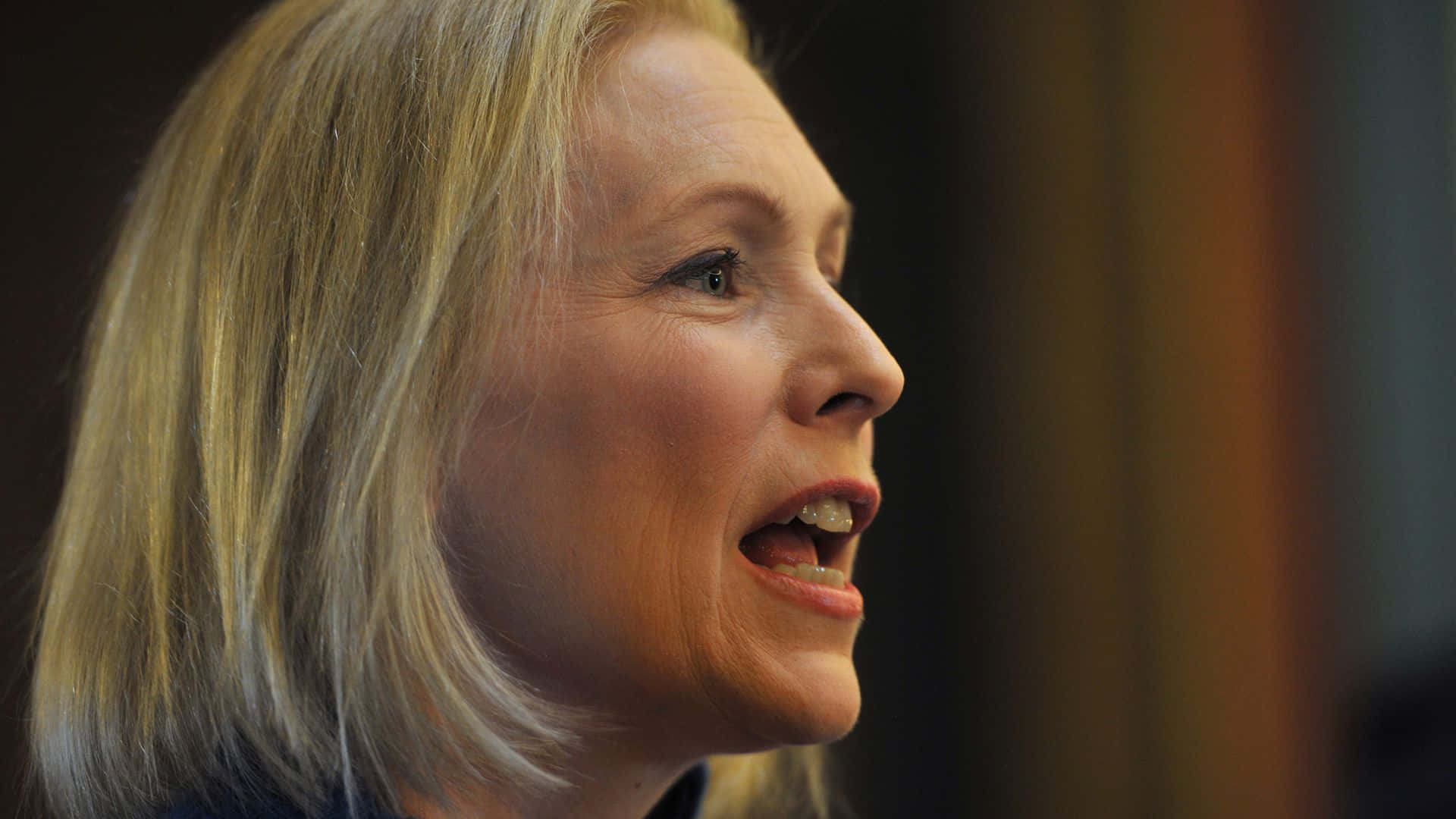 Kirsten Gillibrand Side Xlxtu5Nyz5Puo37P Wallpaper