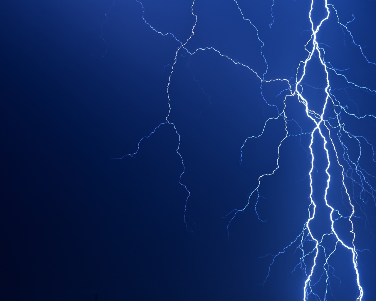 Lightning Bolt Desktop Pc And Mac Wallpaper