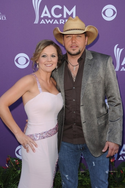 Ussery Country Star Apologizes For Cheating With