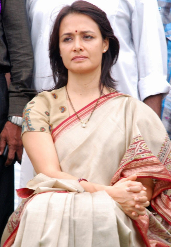 Saree Pictures Old Actress Amala Nagarjuna Image