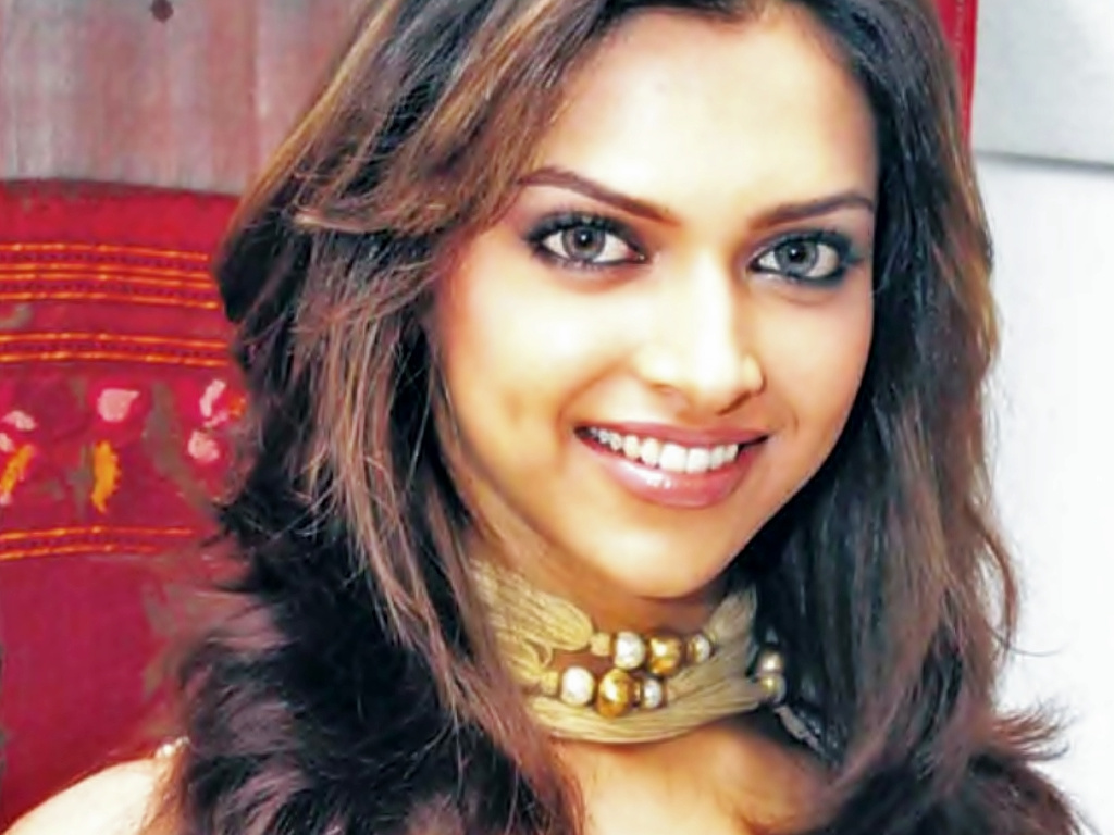 HD Wallpaper Bollywood Actress Shruti