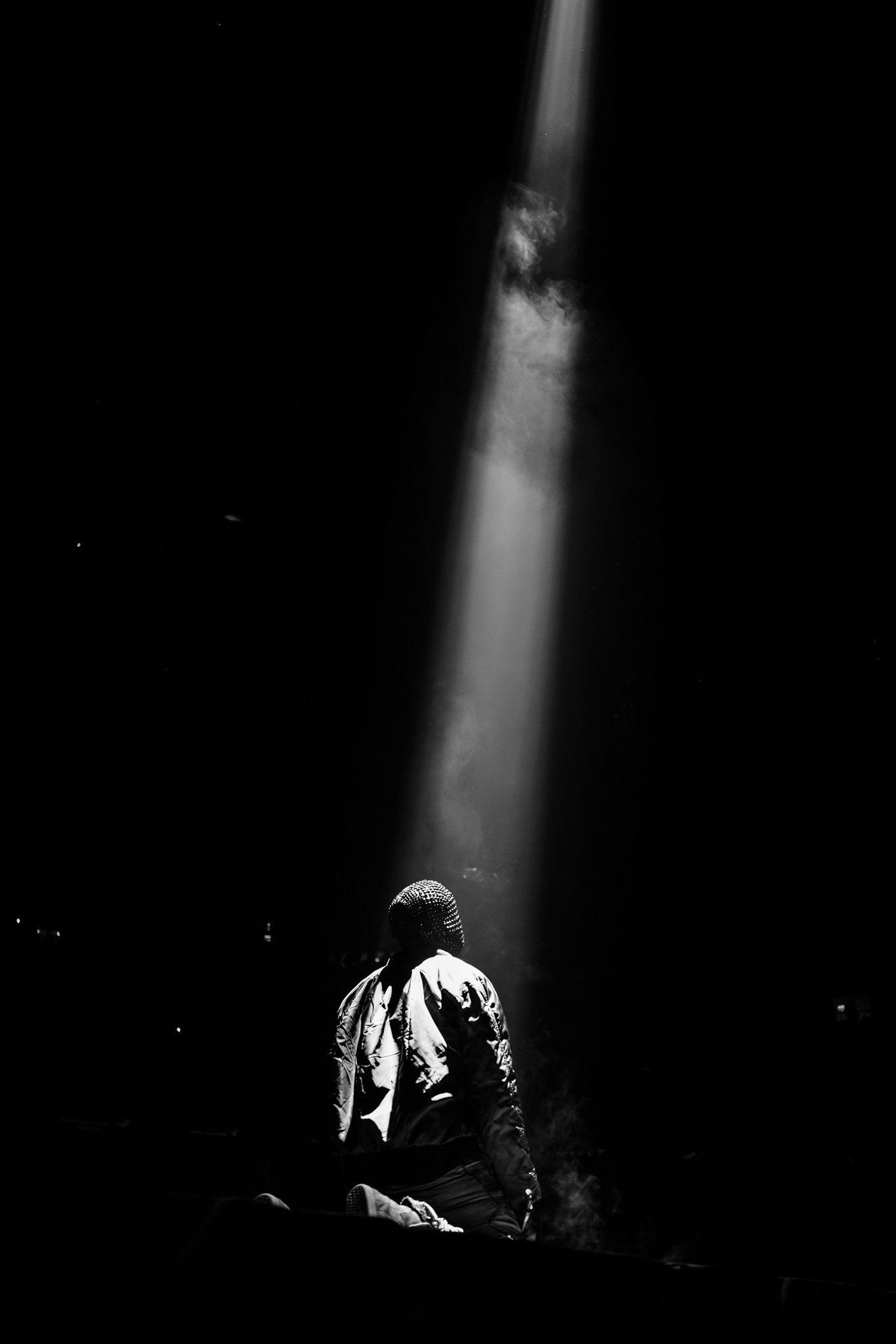 Kanye West Yeezus Tour Generacion De Jesus Fotograf A Abstracta