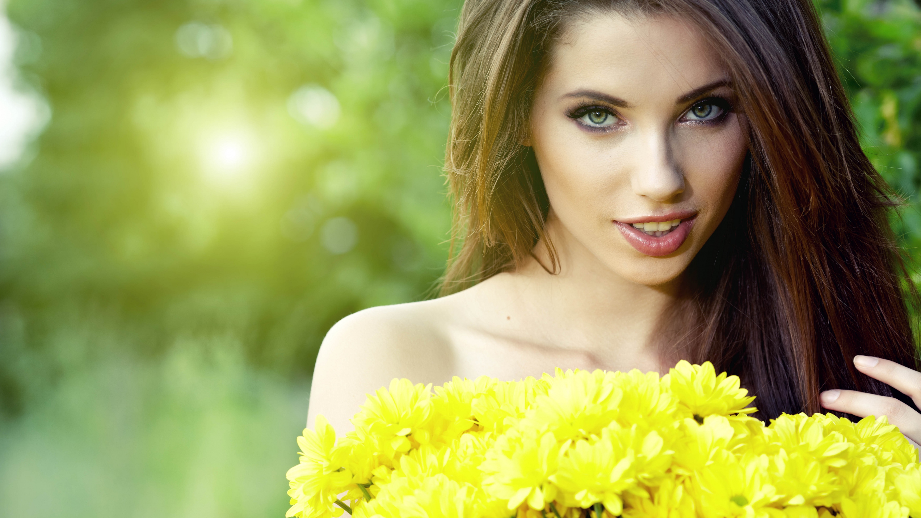 Wallpaper Girl Bouquet Flowers 4k Ultra HD