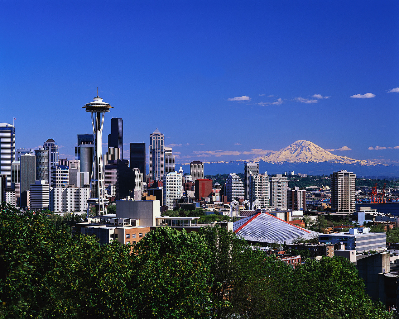 Seattle Washington and Mount Rainier