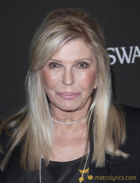 Nancy Sinatra Downsizes And Sells Home At Million