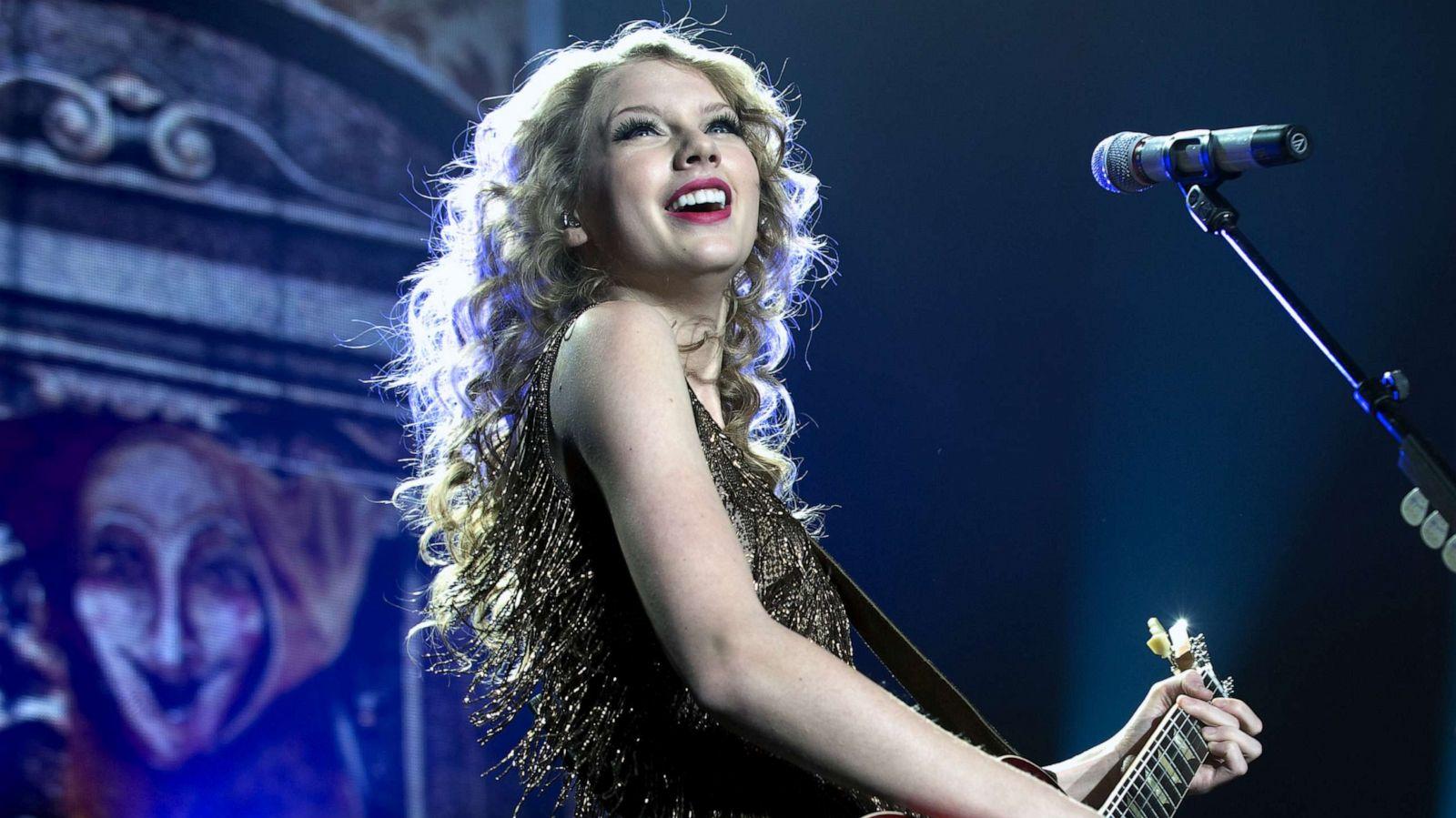 Looking Back At Taylor Swift S Speak Now Ahead Of Re Recording