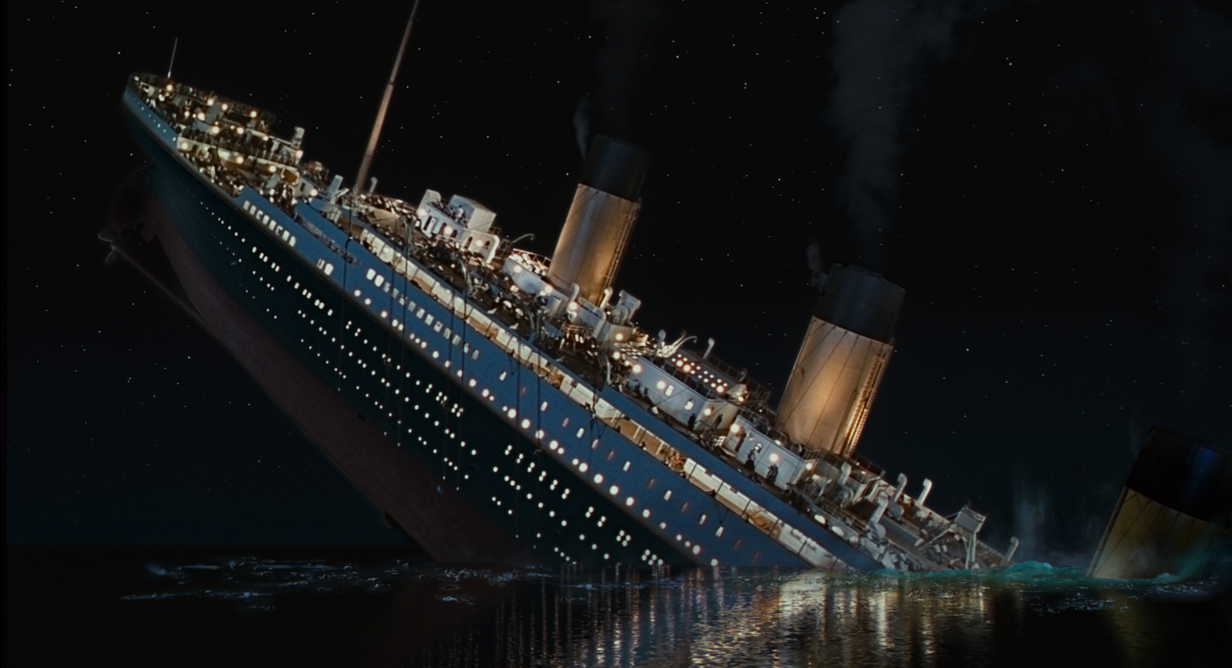 Titanic Sinking Ship Scene Wallpaper HD Desktop And