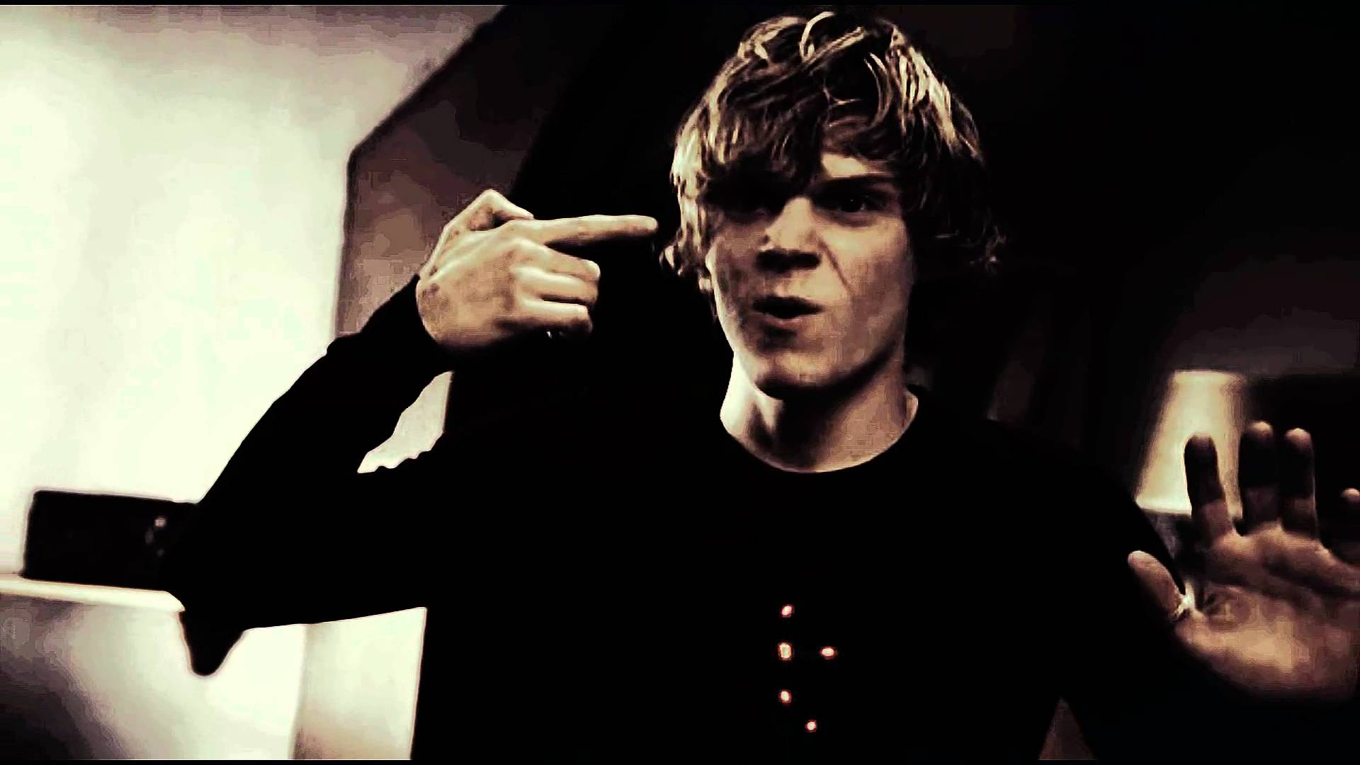 Pin on EVAN PETERS AESTHETIC CUTE HOT RARE ICON WALLPAPER