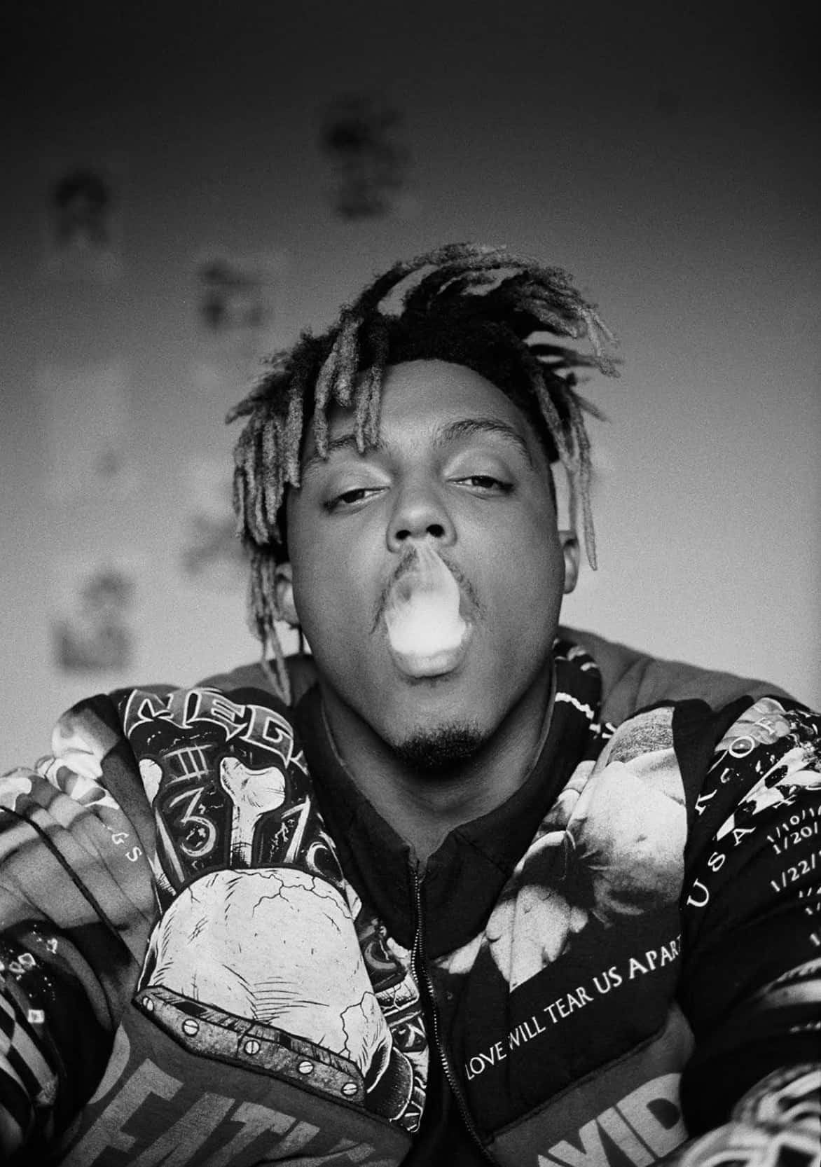 Juice Wrld Takes The Stage At A Concert Wallpaper