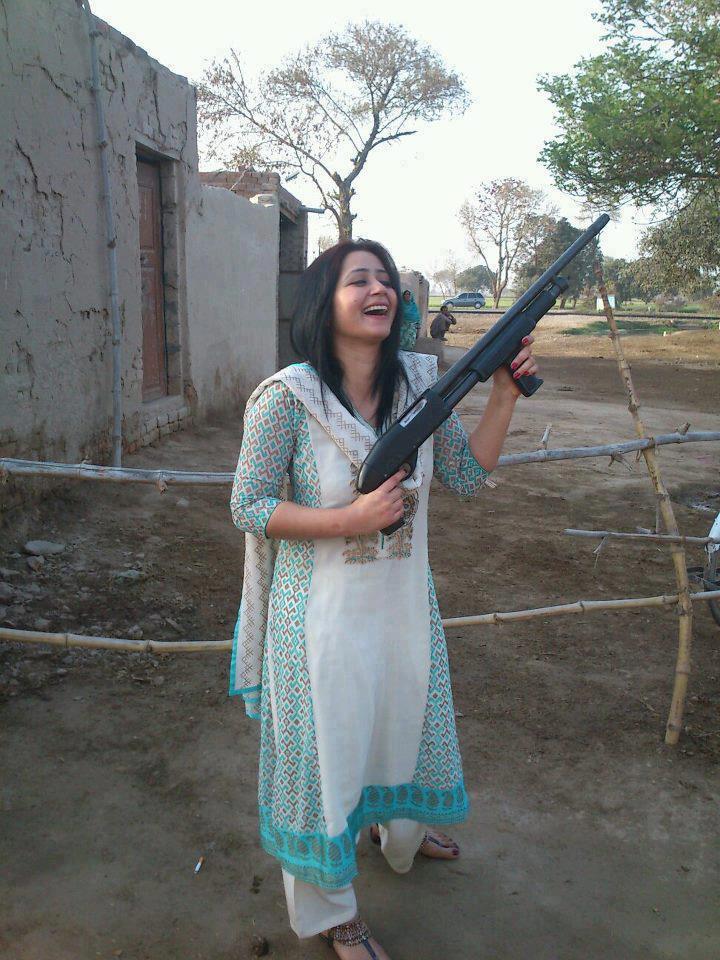 Girl pakistani photo hot Hot and