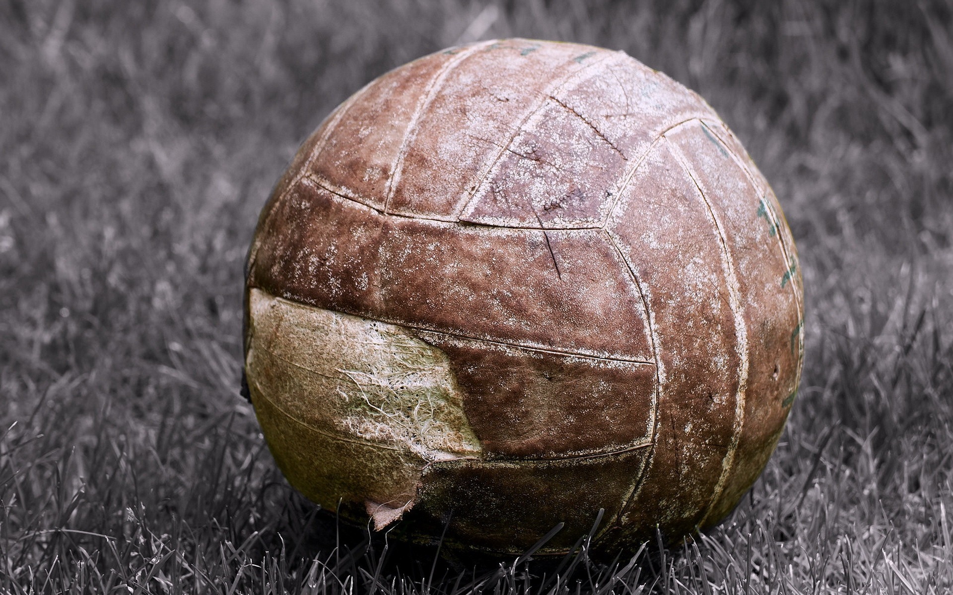 Wallpaper Ball Football Old Ragged HD Background
