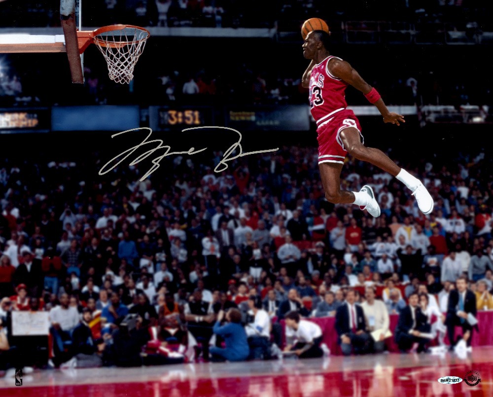 Michael Jordan Classic The free throw line Flying dunk Fabric silk