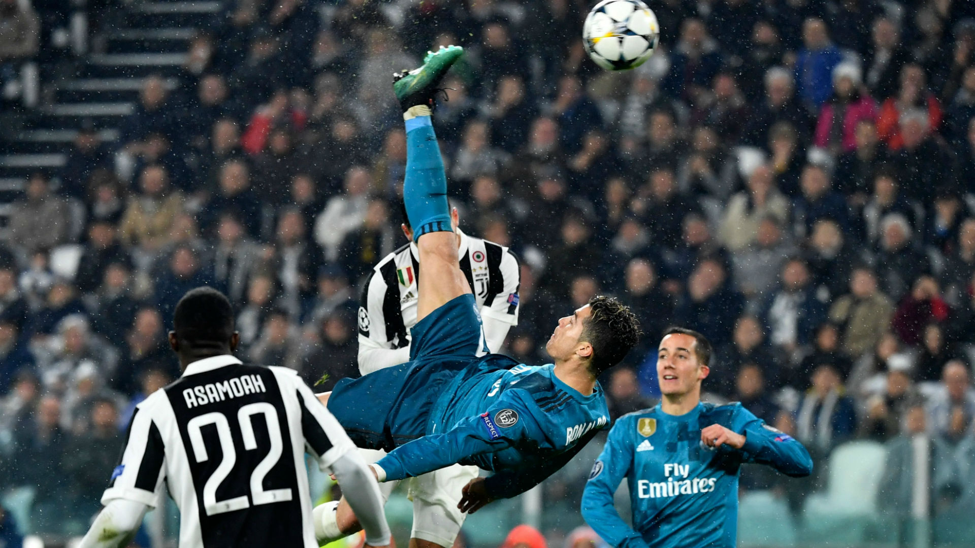 Cristiano Ronaldo News Juventus Star Admits Overhead Kick Ovation