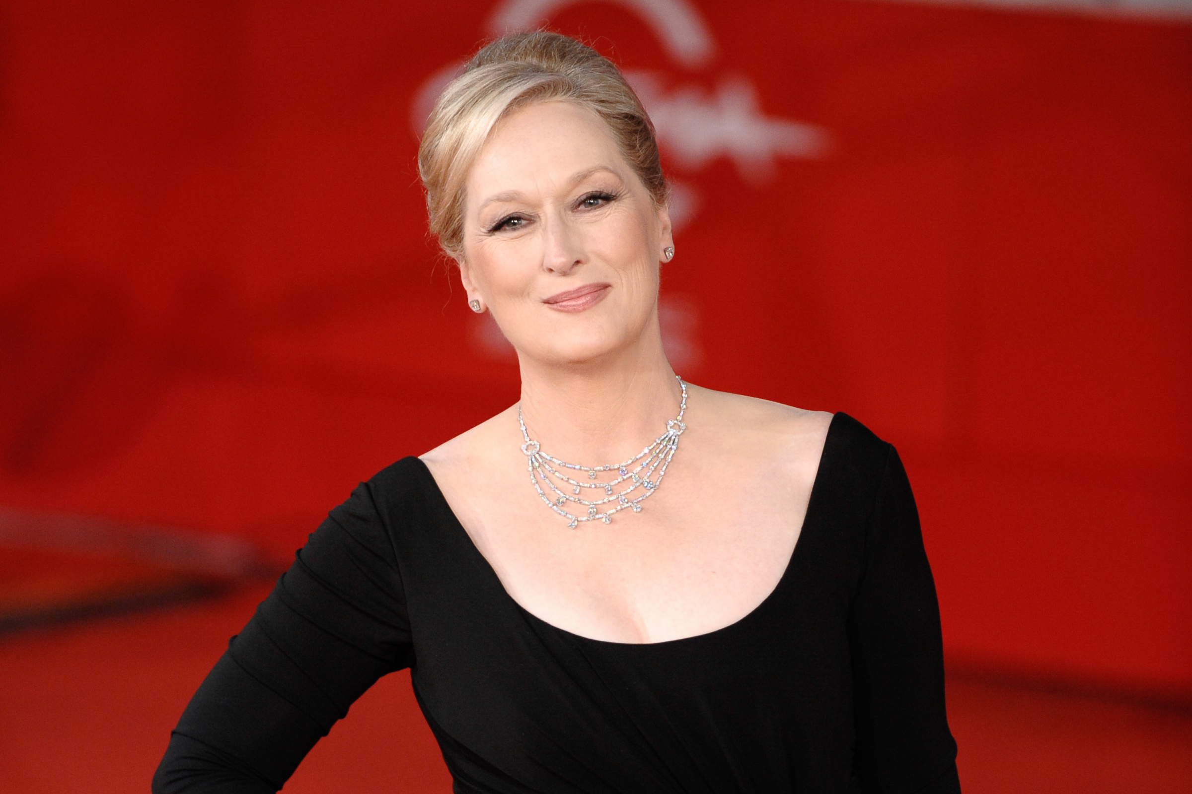 Meryl Streep Wallpaper Image Photos Pictures Background