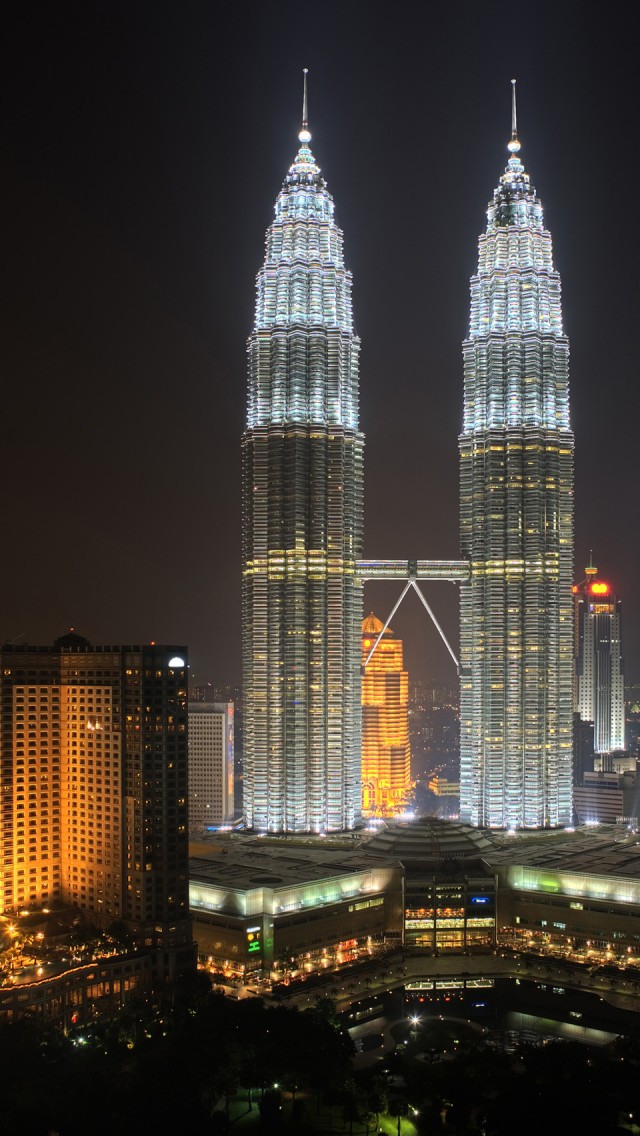 Petronas Towers iPhone Wallpaper Gallery