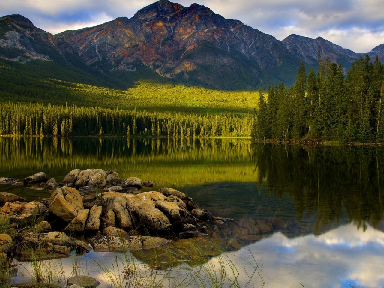 1280x960 Jasper National Park Alberta desktop PC and Mac wallpaper