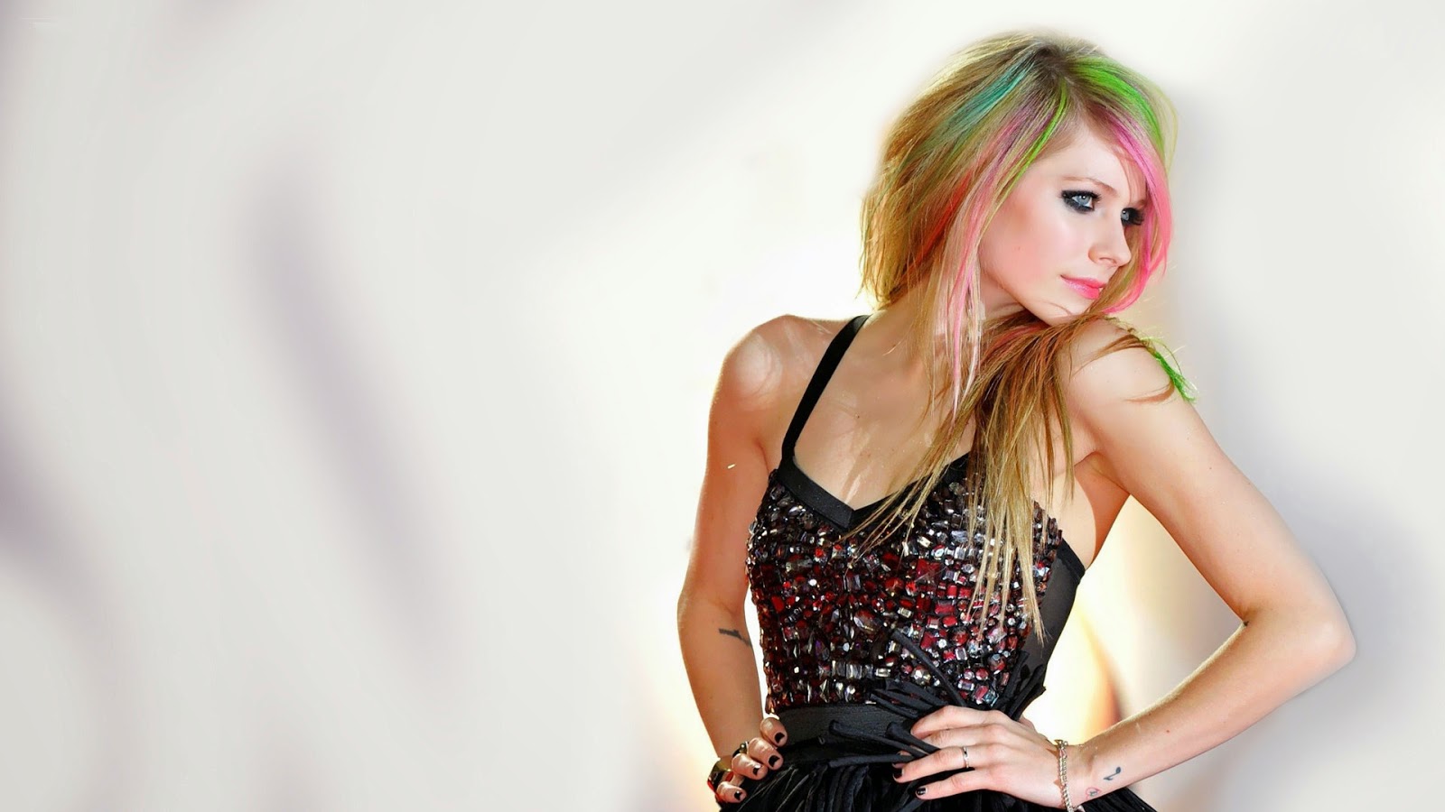 Wallpaper Avril Lavigne Famous Singer Desktop