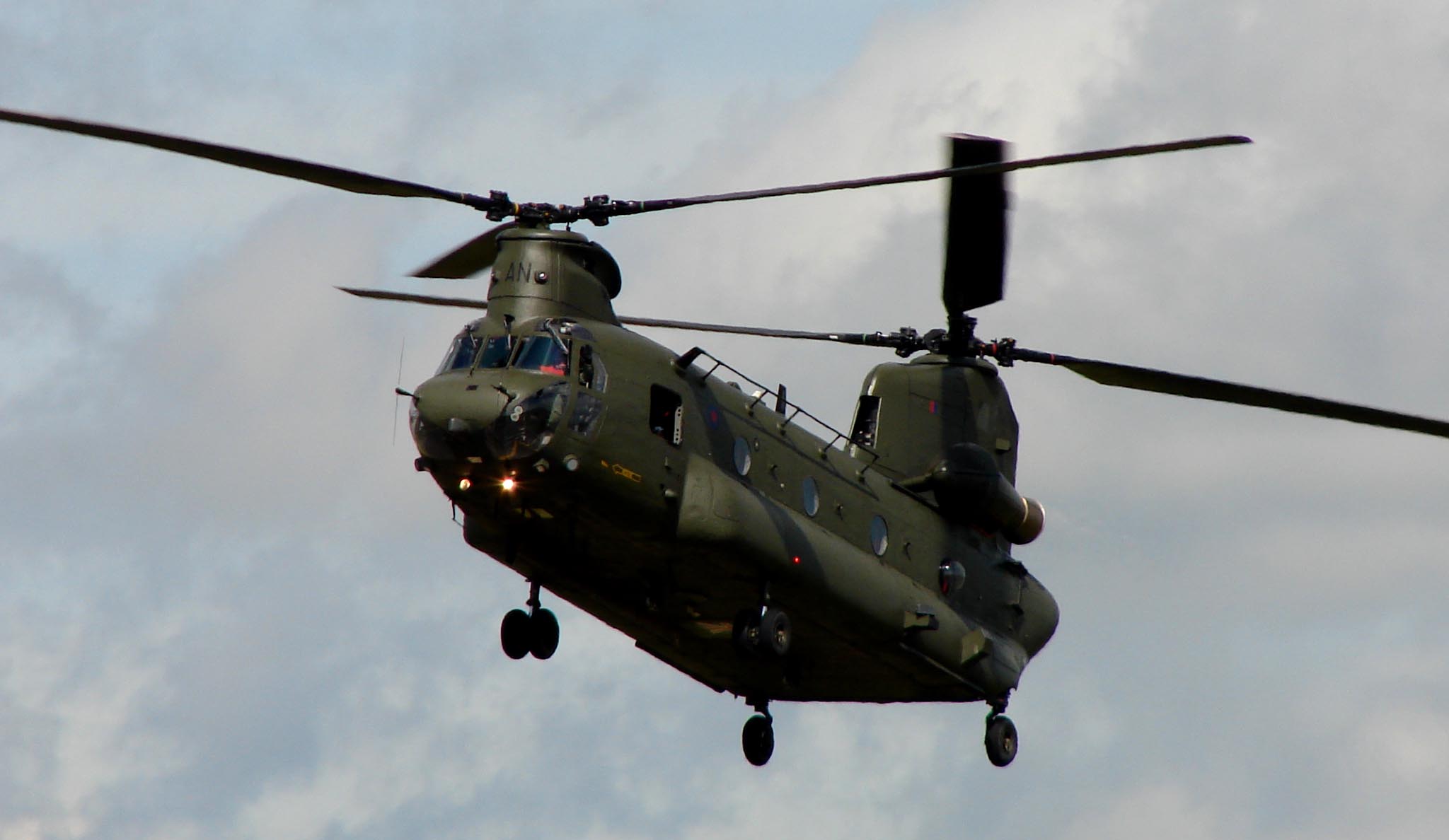 Alfa Img Showing Gt Chinook Helicopter Wallpaper
