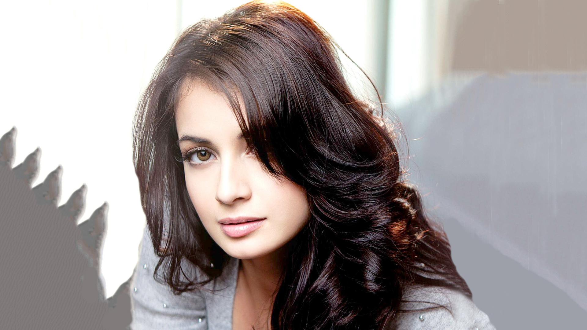 Dia Mirza Wallpaper Image Photos Pictures Background