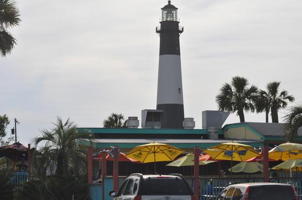 North Beach Grill With Tybee Island Lighthouse In Background