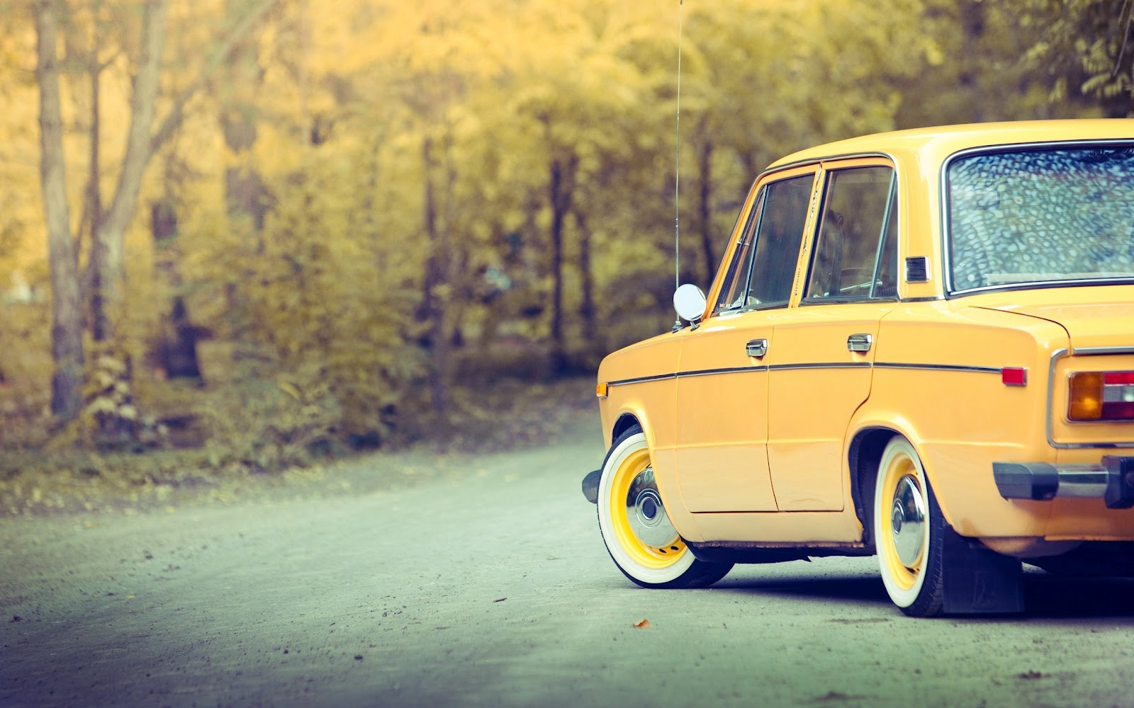 Vintage Cars Russian Old Lada On The Road Wallpaper