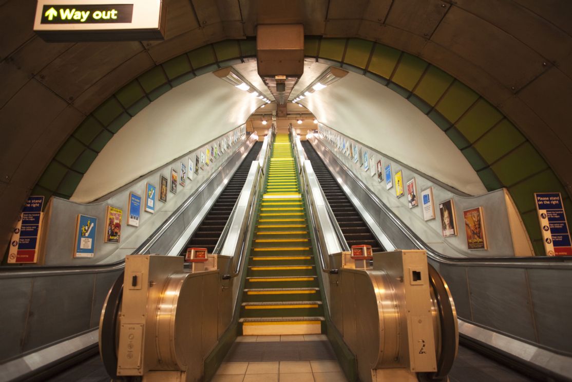 Giant Wallpaper Wall Subway Train Station London Underground Theme