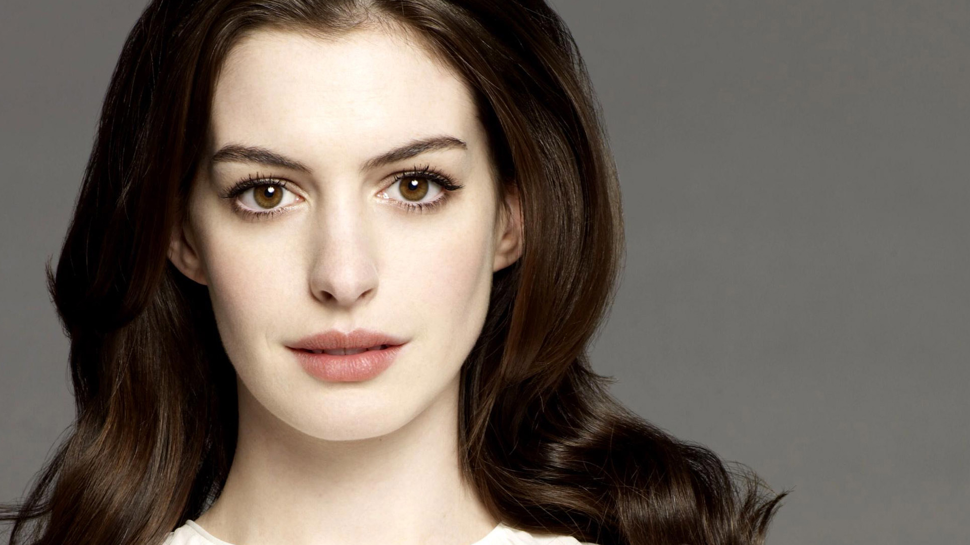 Anne Hathaway Wallpaper High Quality