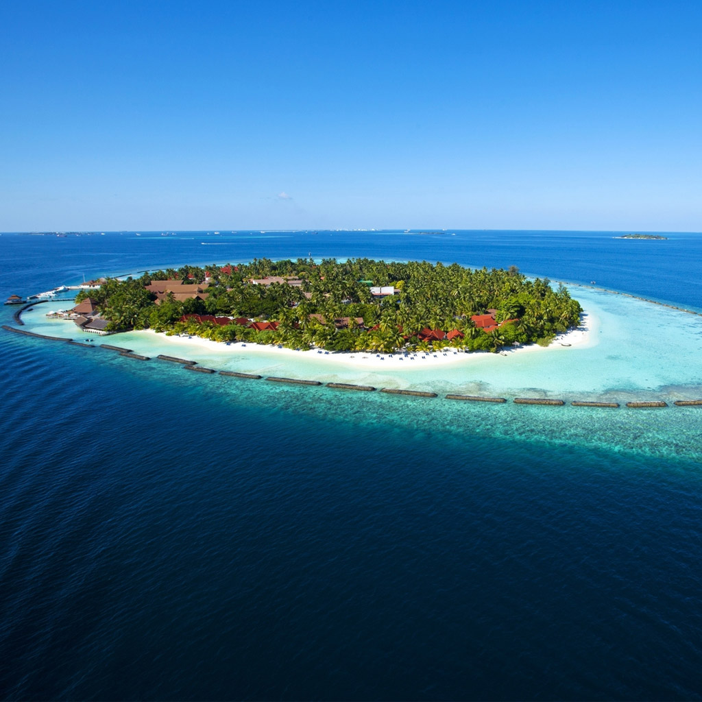 Amazing Maldives Island View iPad Wallpaper Download iPhone