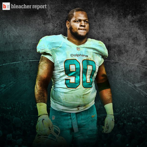 Miami Officially Announces The Signing Of Ndamukong Suh First Look At