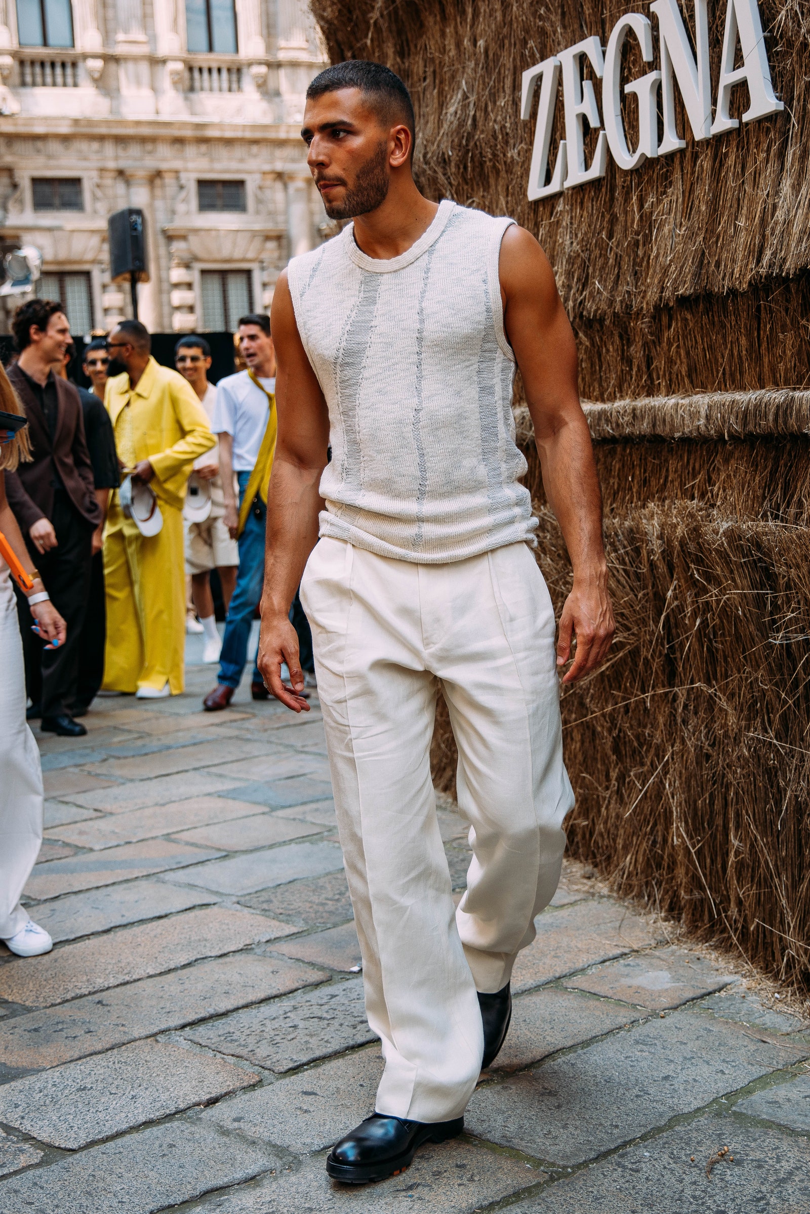 Men S Street Style Trends From Spring Menswear Fashion Week Wallpaper
