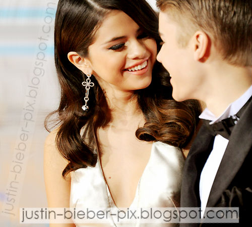 Justin Bieber And Selena Gomez HD Desktops Wallpaper New