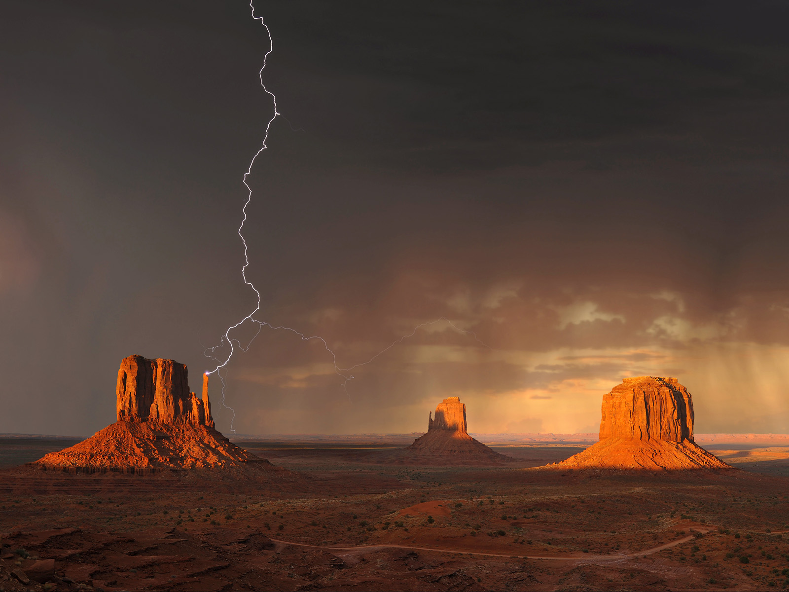 Thunderstorm Over Monument Valley Navajo Tribal Park Utah hqworld