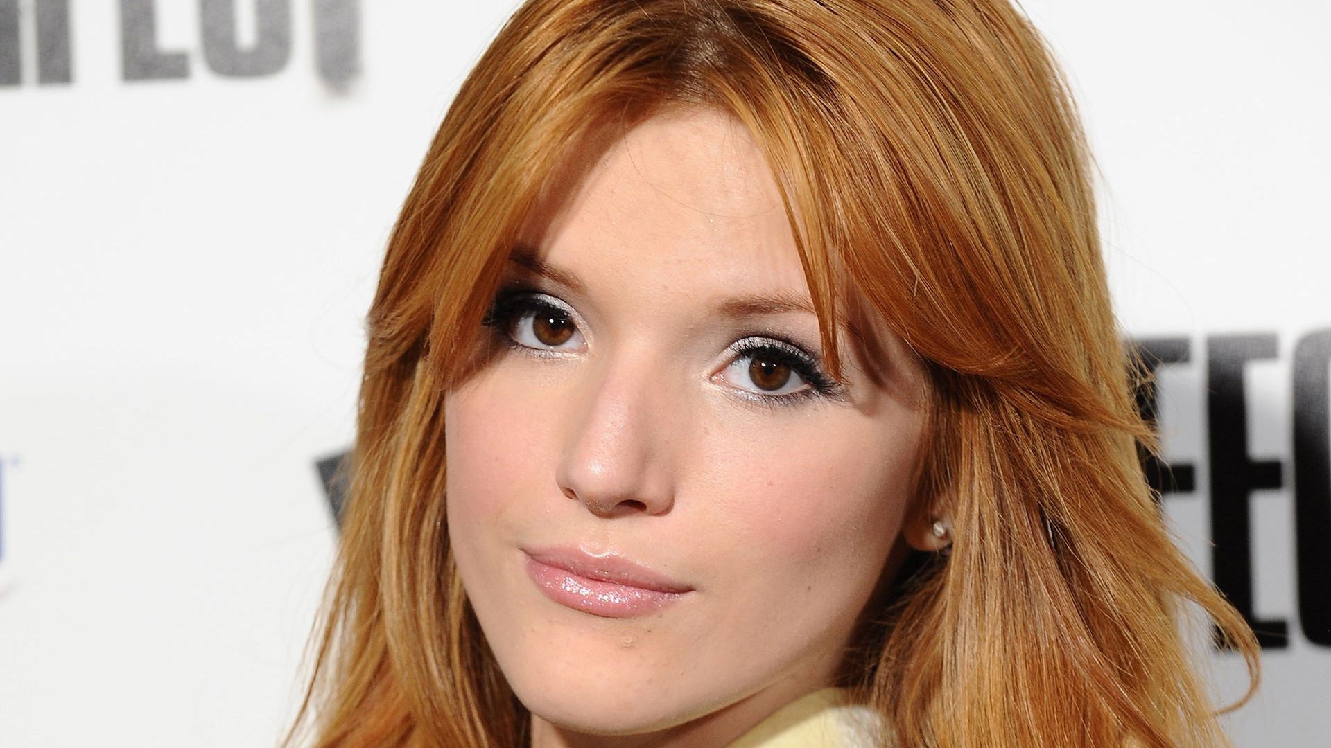 Bella Thorne Wallpaper Image Photos Pictures Background