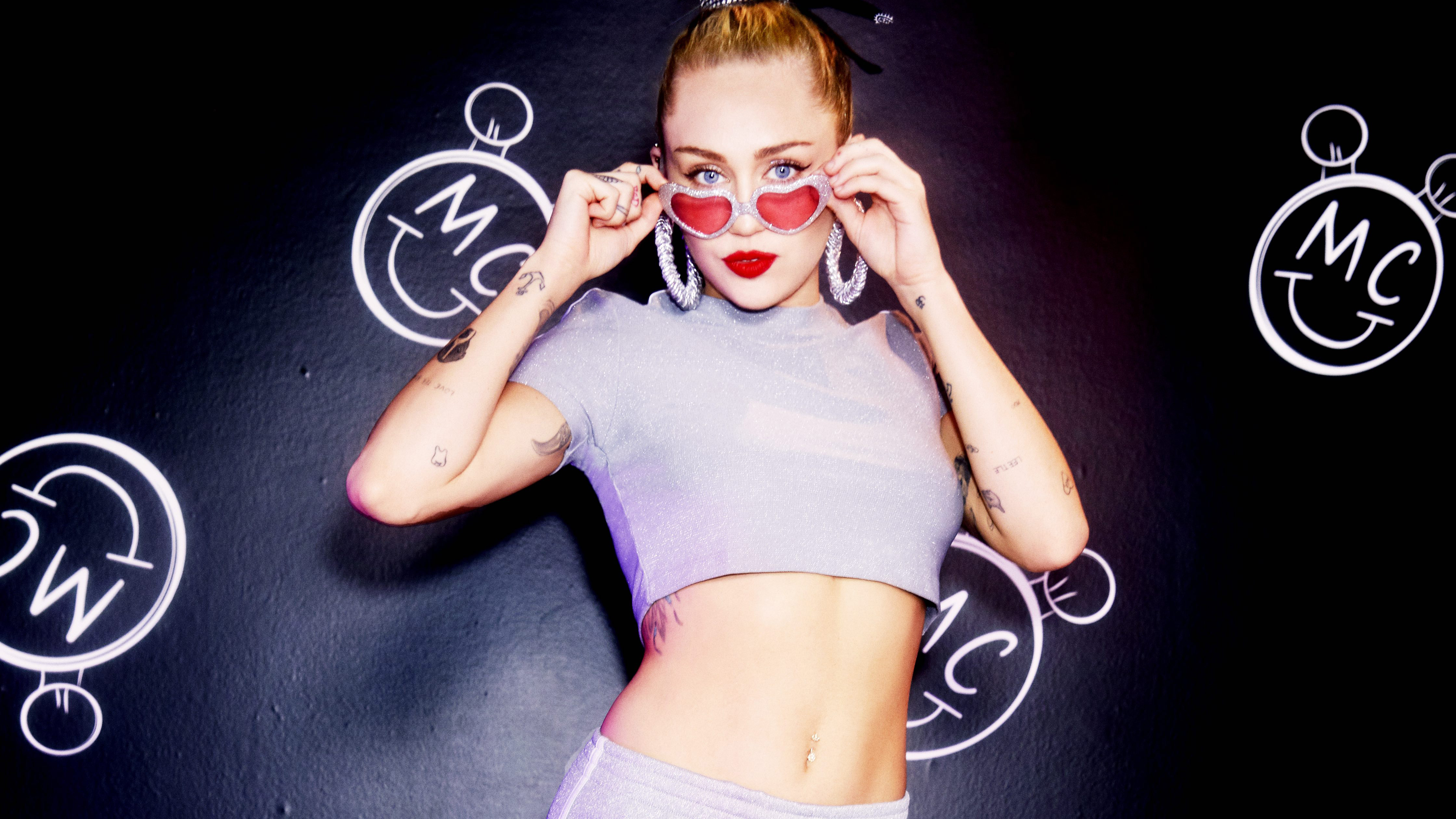4k Converse Miley Cyrus Photoshoot