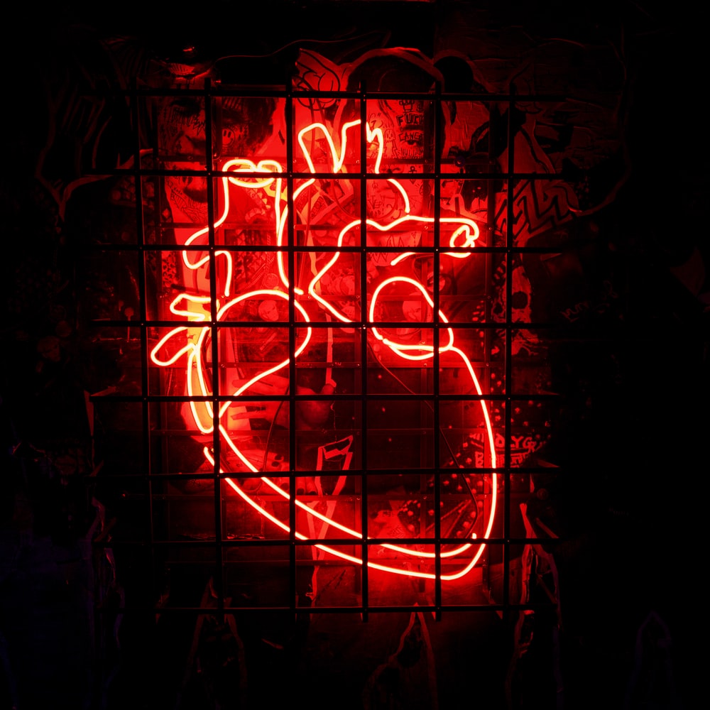 1k Neon Heart Pictures Image