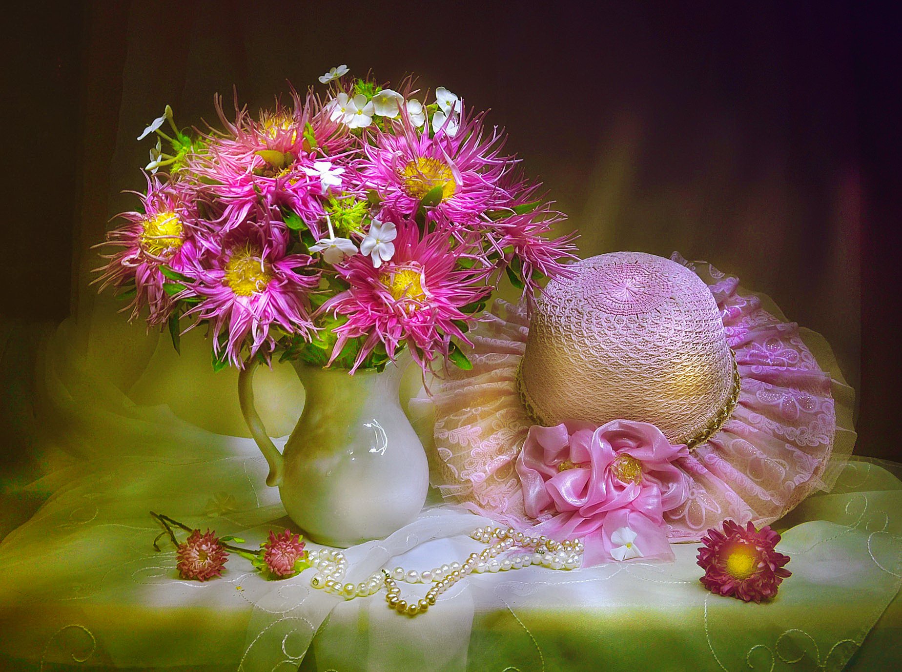 Pink Flower Pearl Pitcher Hat Vase Photography Wallpaper
