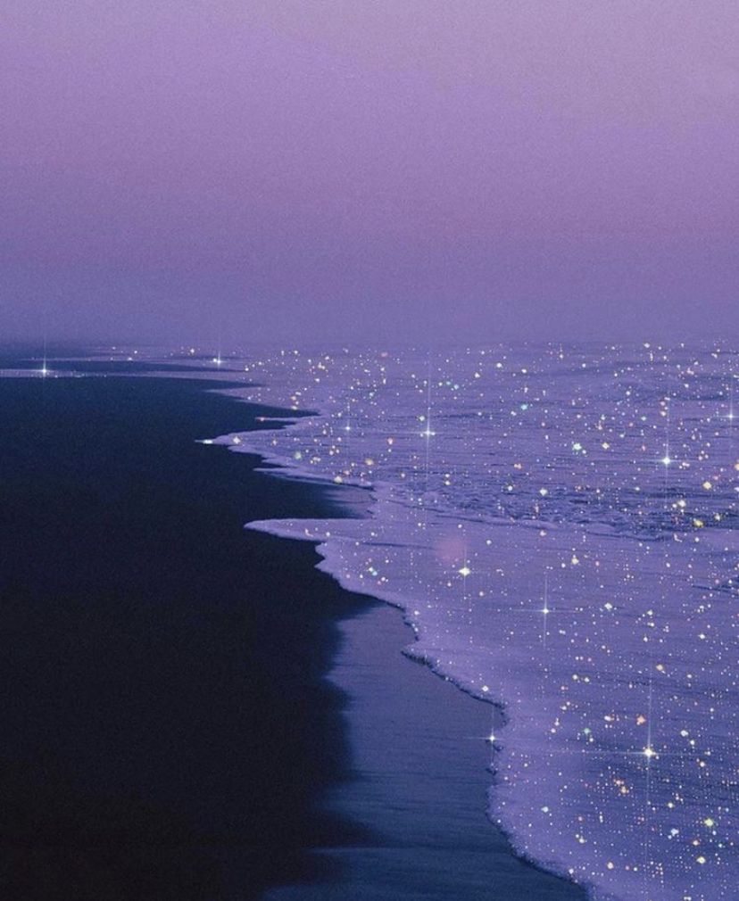 Dazzling Beach In Sky Aesthetic Purple Photo