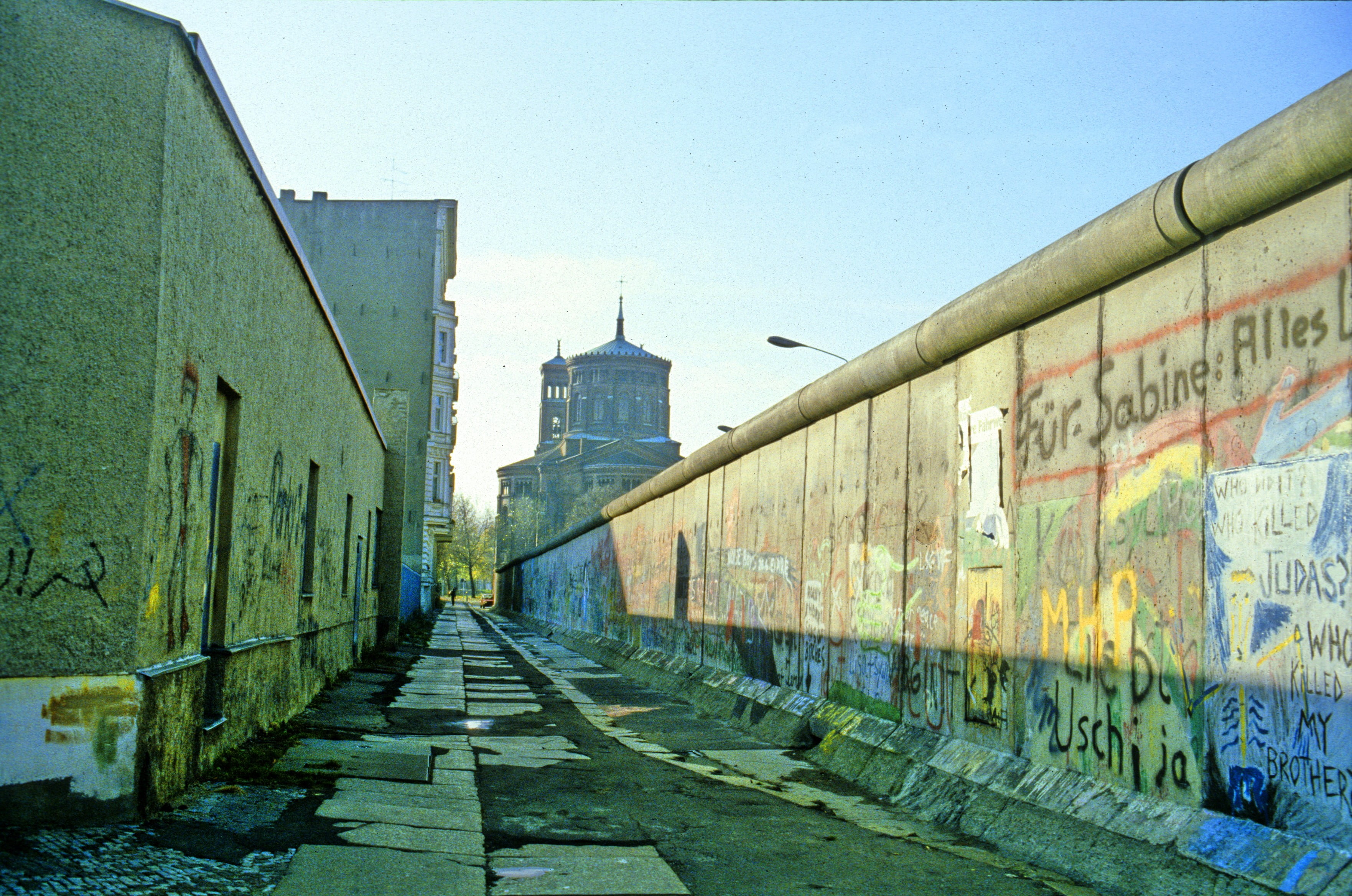 Two Beige Walls Berlin Cold War Wall Ddr HD Wallpaper
