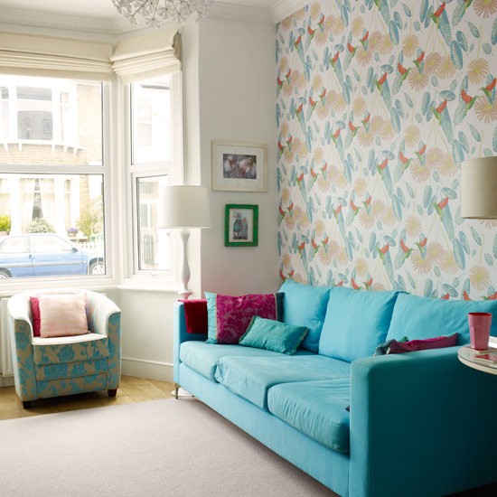 Statement wallpaper Colourful living room ideas PHOTO GALLERY