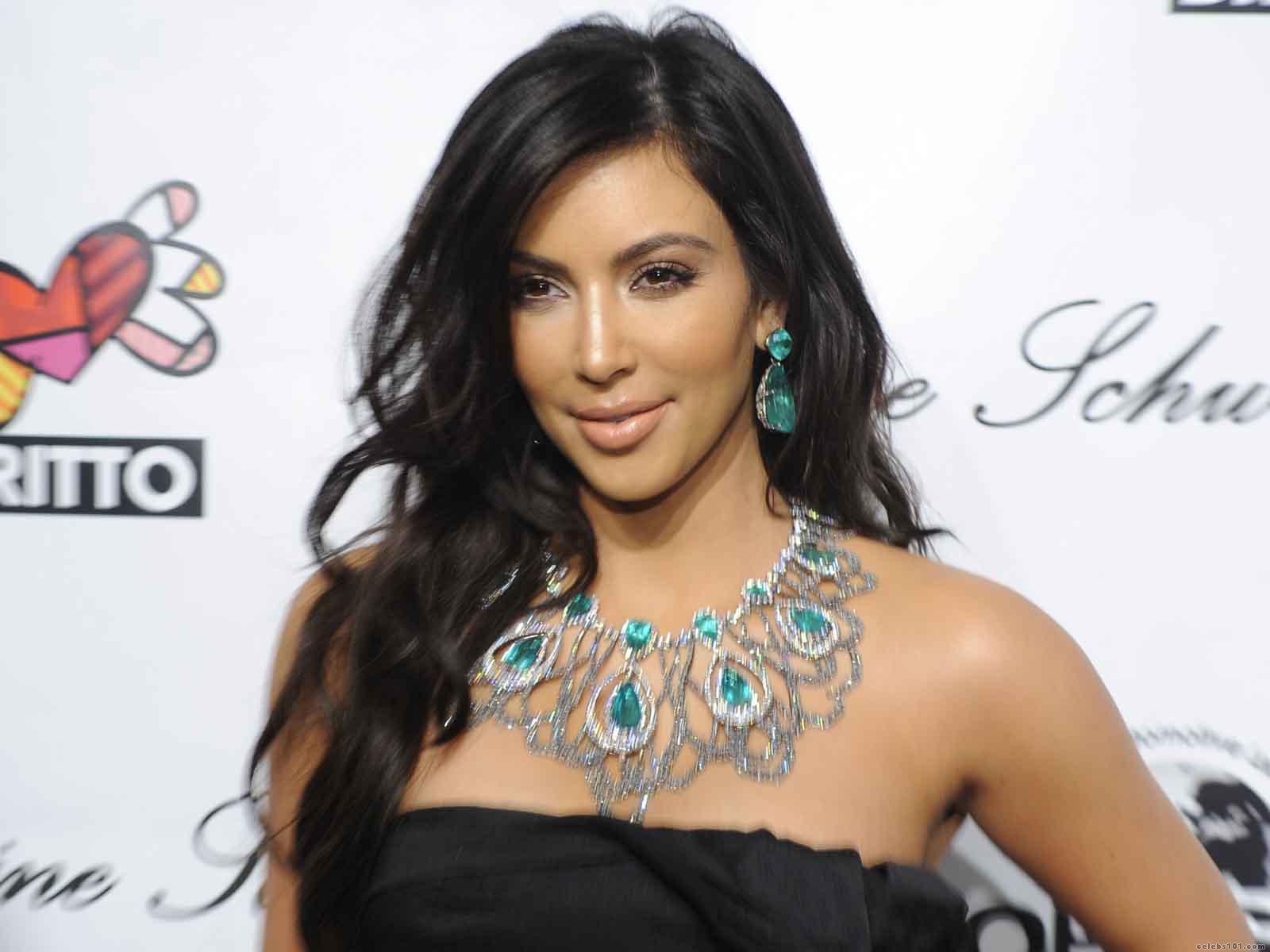 Kim Kardashian Wallpaper HD In Celebrities F
