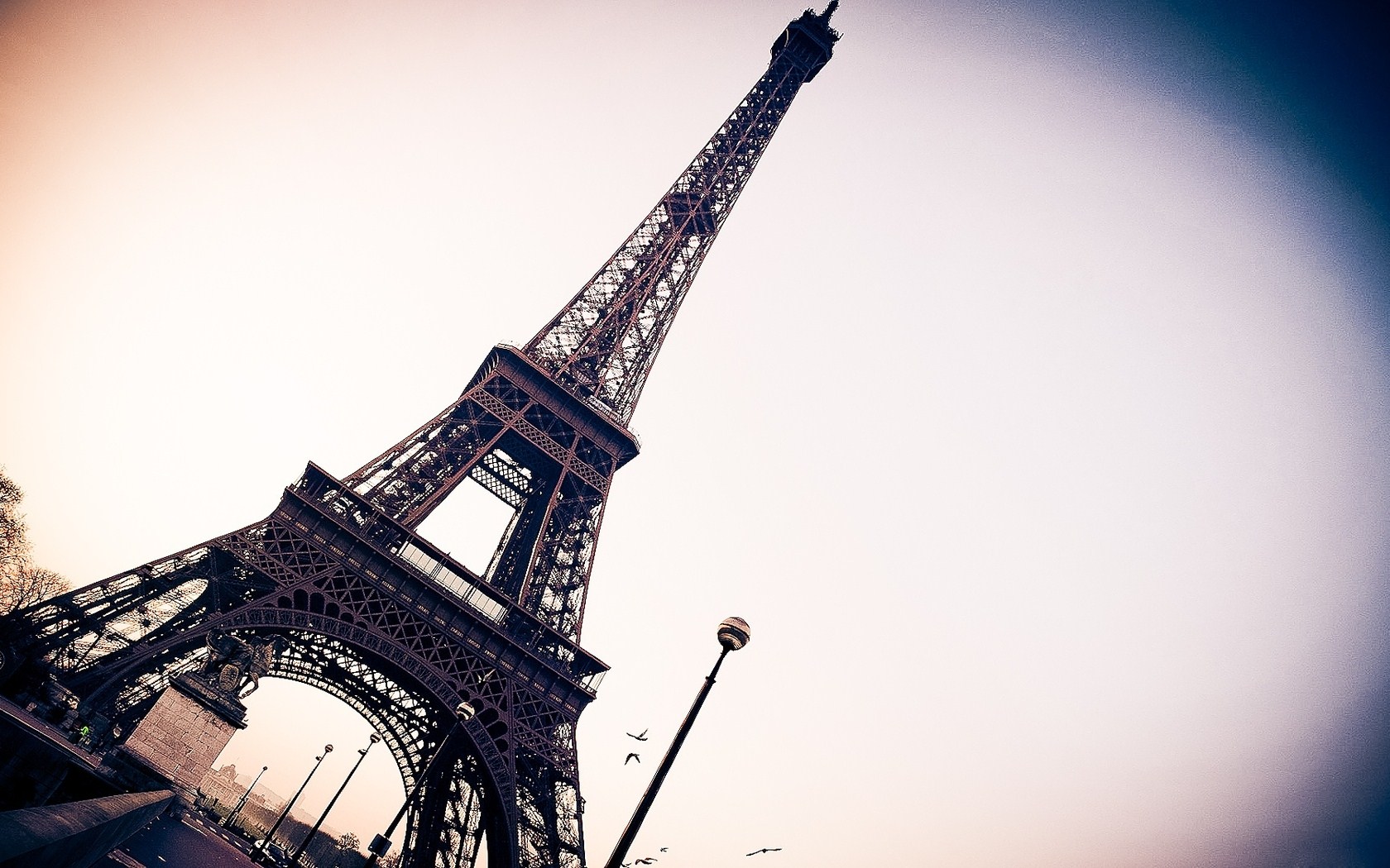 Eiffel Tower HD Desktop Wallpaper France