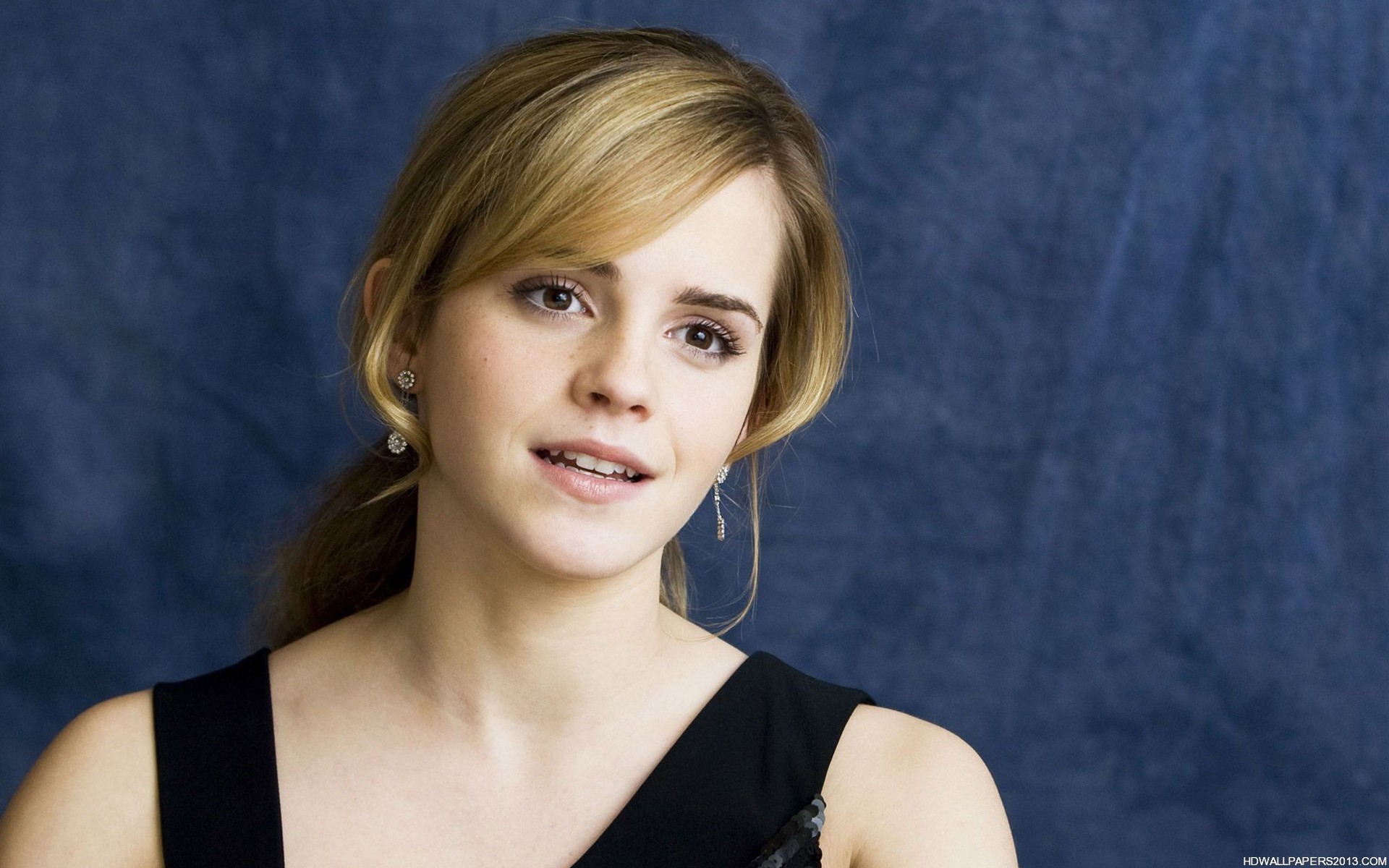 Emma Watson Wallpaper Widescreen HD