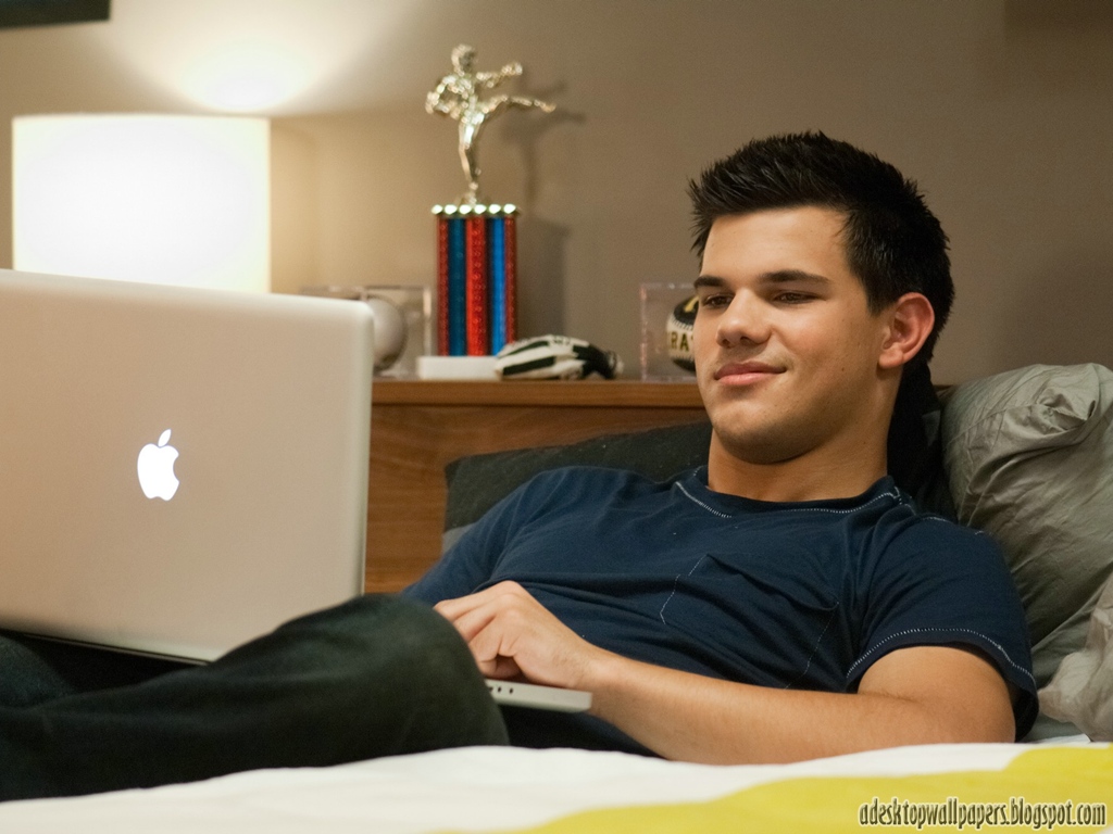 Taylor Lautner Hollywood Actor Desktop Wallpaper Pc
