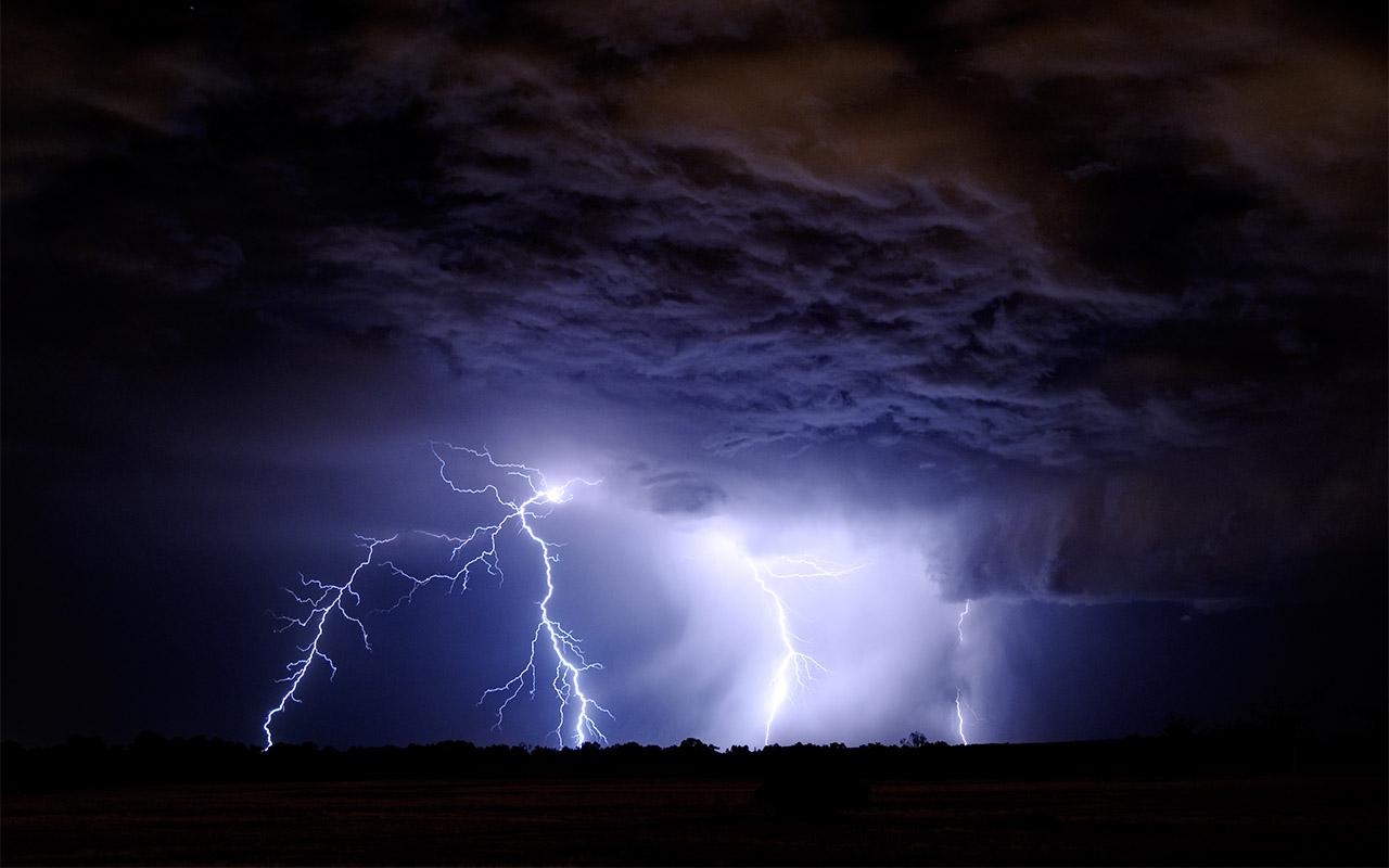 Thunder Live Wallpaper For Android