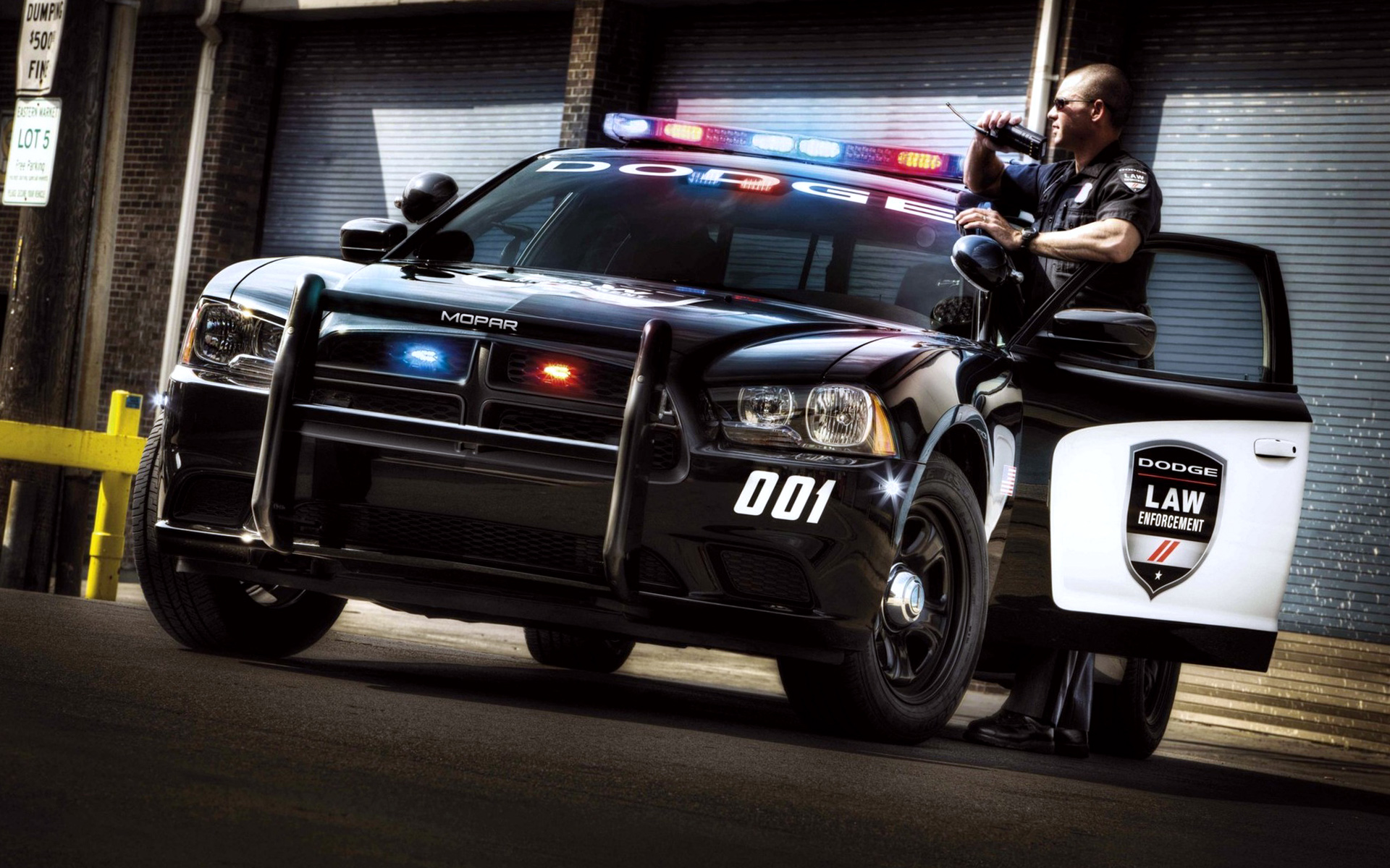 Police car deals wallpaper