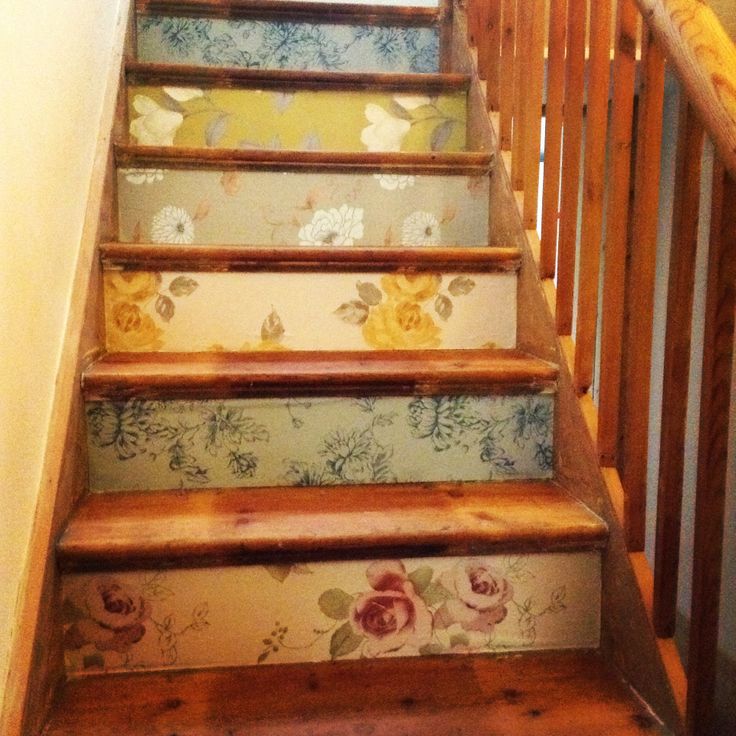 Wallpapered Stairs Betty S Cottage