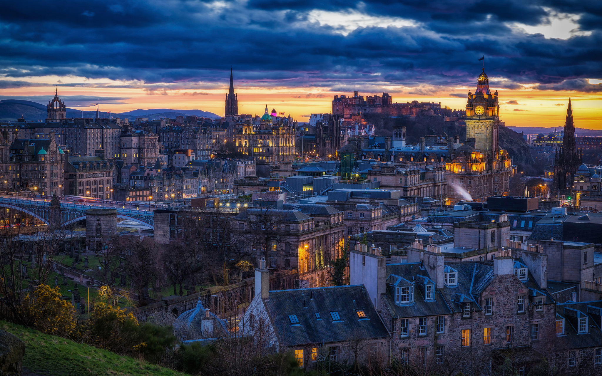 Desktop Wallpaper Edinburgh Scotland Night Time Cities