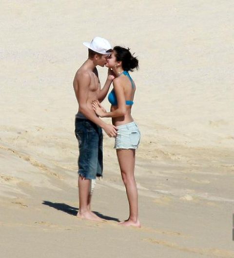 Justin Bieber Image Selena Gomez Kiss