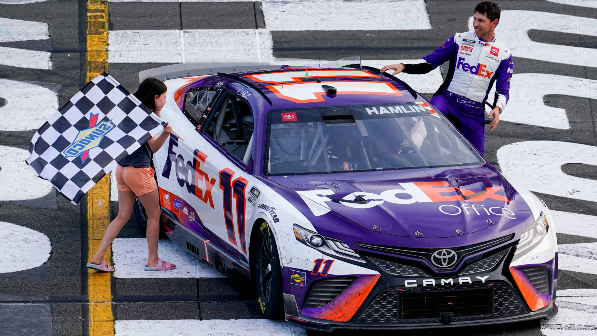 Top Denny Hamlin Wallpaper Full HD 4k To Use