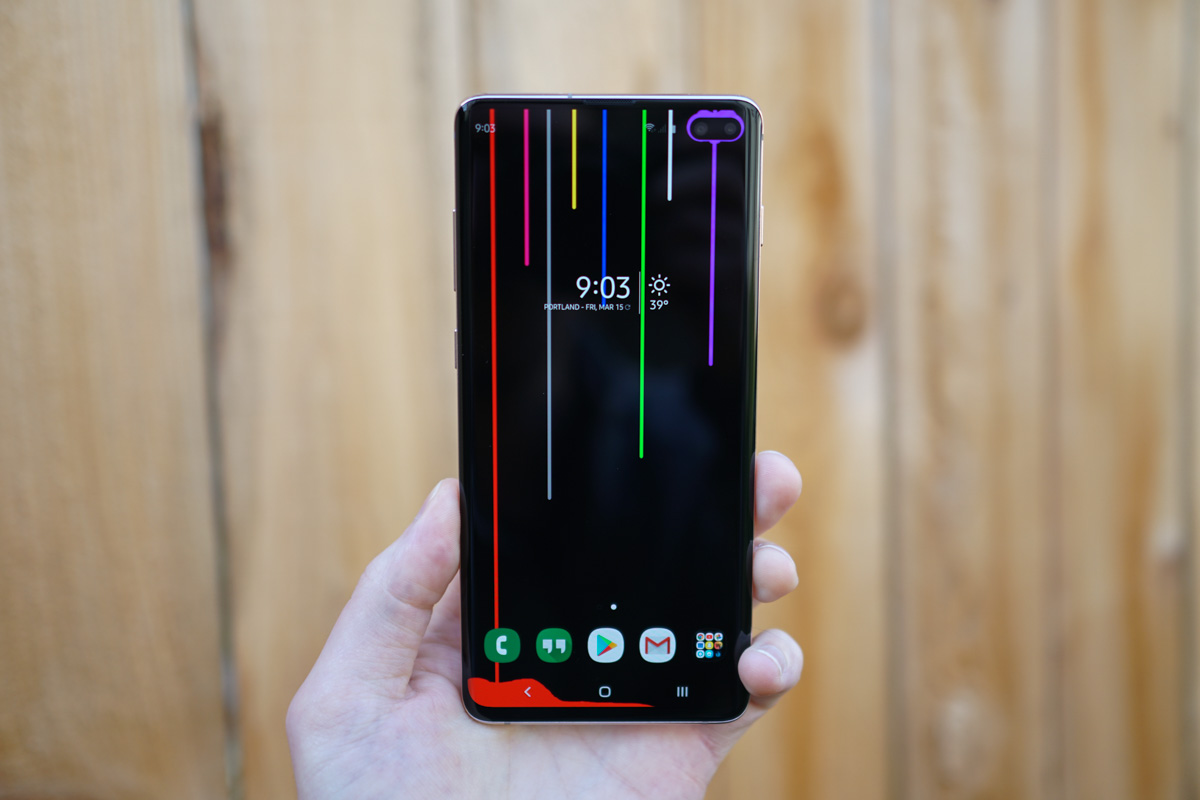 You Need These Wallpaper That Embrace Your Galaxy S10 Display Cutout